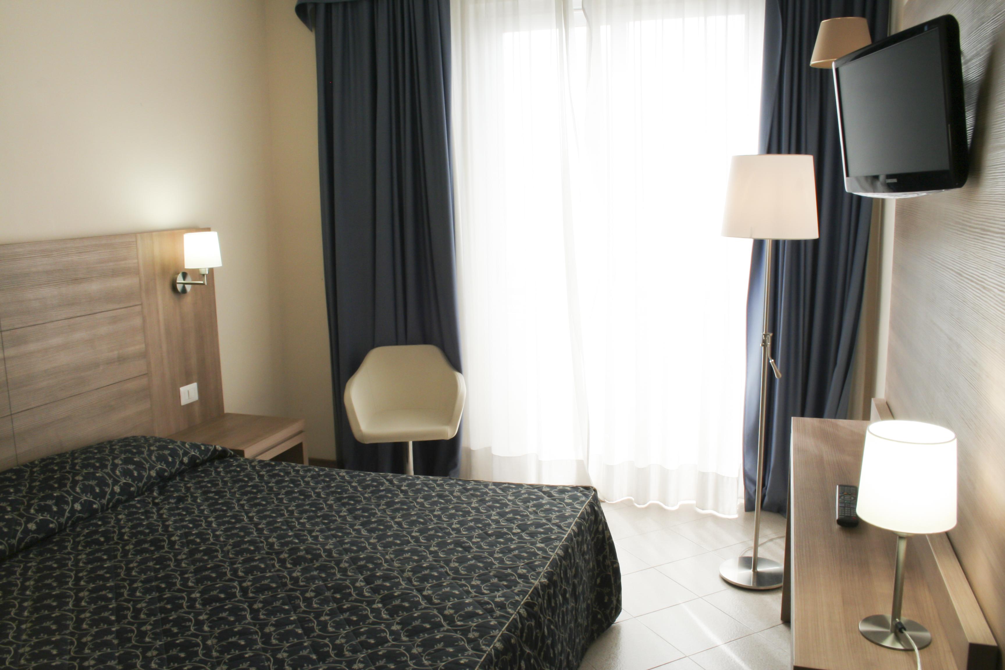 Hotel Mediterraneo Civitavecchia Zewnętrze zdjęcie