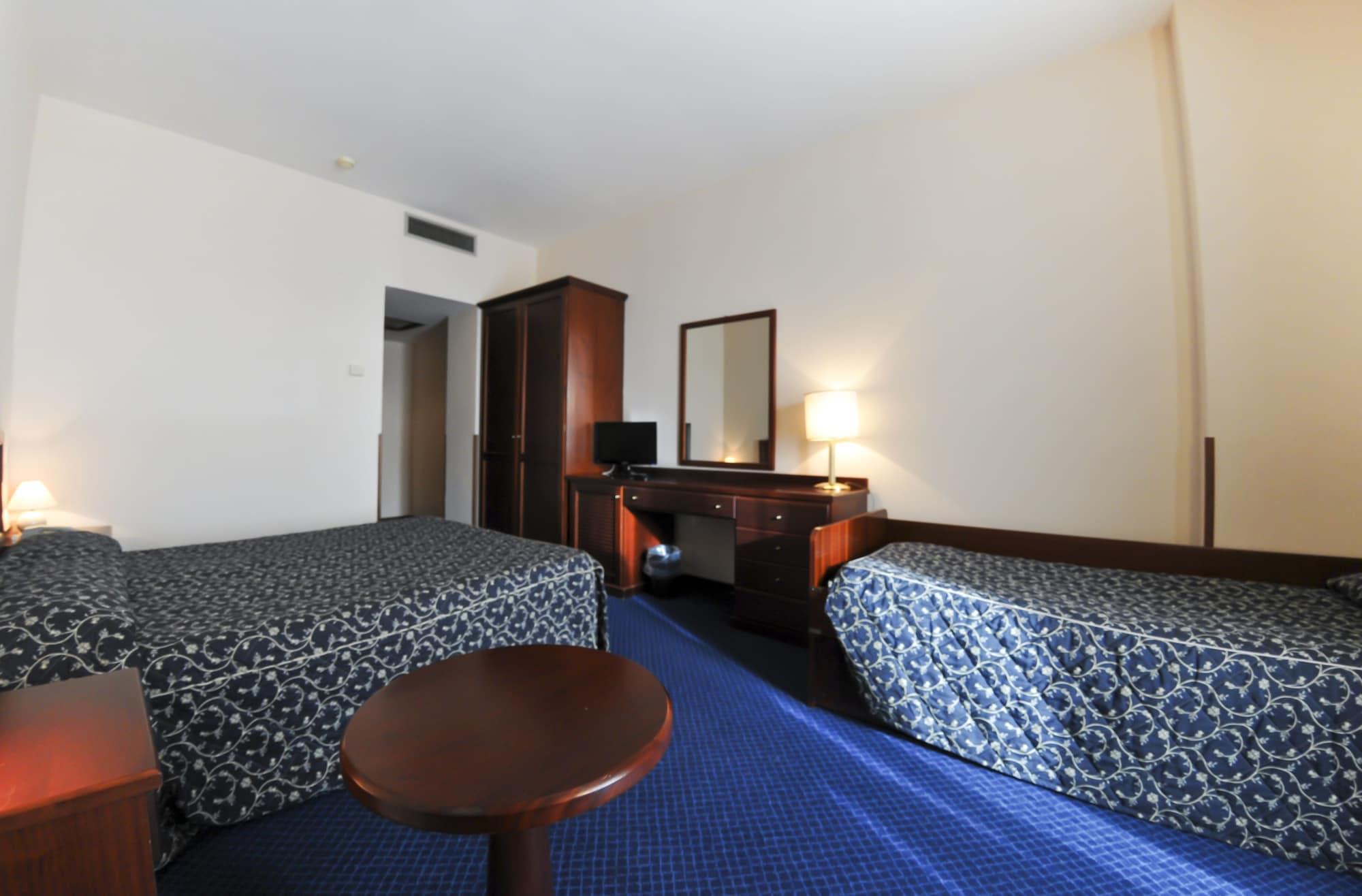 Hotel Mediterraneo Civitavecchia Zewnętrze zdjęcie