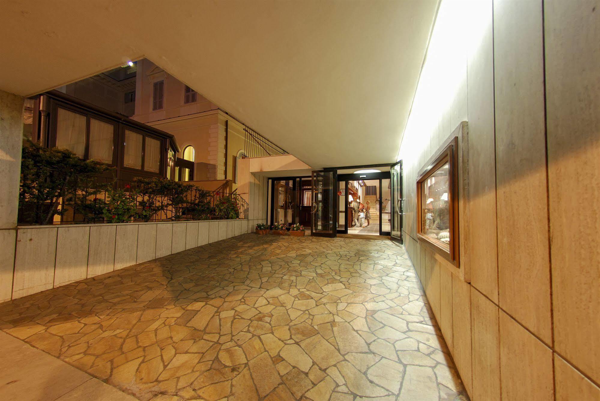 Hotel Mediterraneo Civitavecchia Zewnętrze zdjęcie